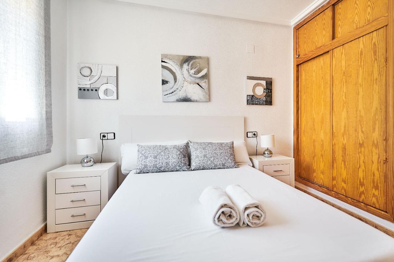 Espanhouse David 2 Bedroom Apartment Torrevieja With Pool エクステリア 写真