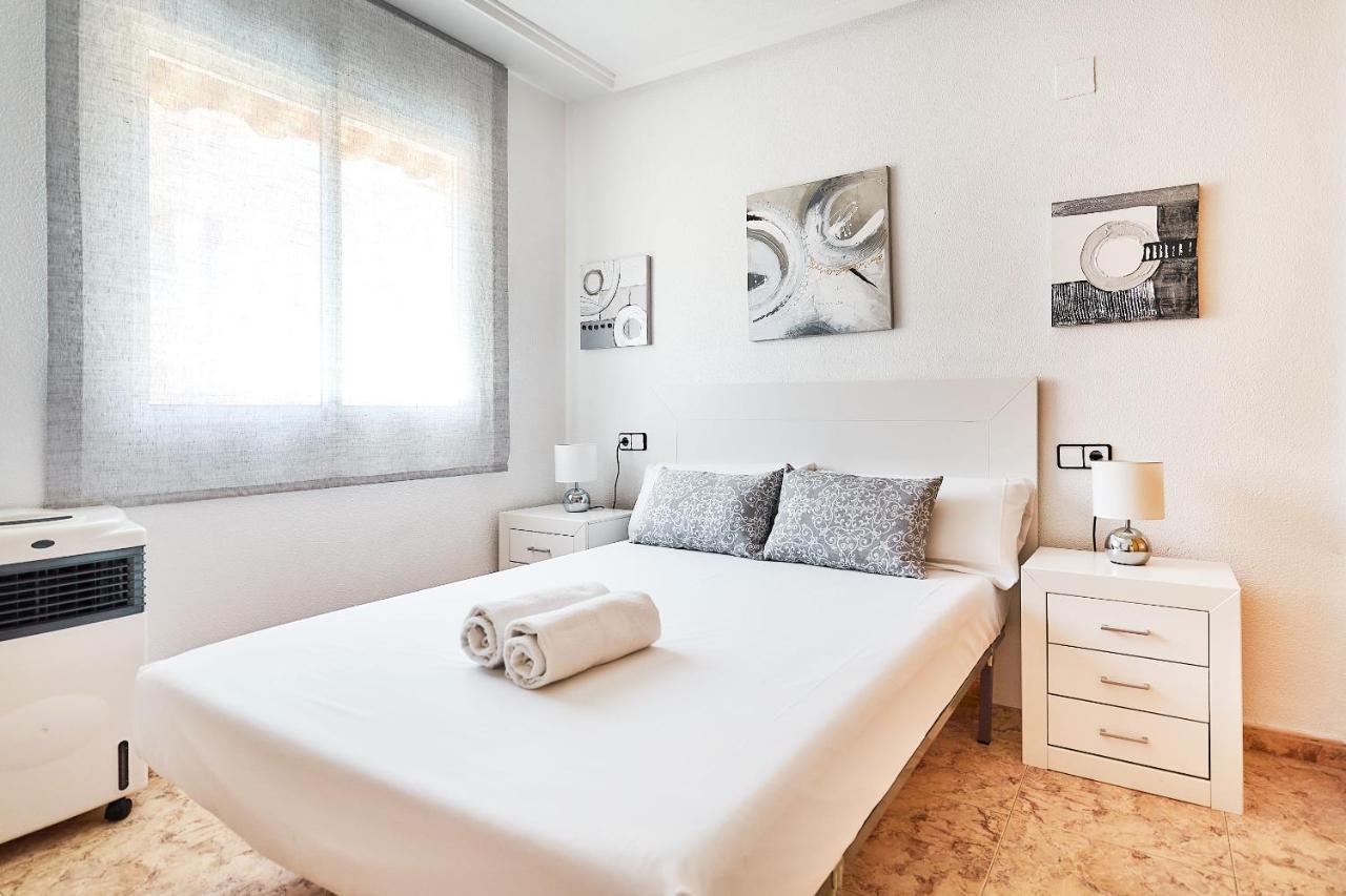 Espanhouse David 2 Bedroom Apartment Torrevieja With Pool エクステリア 写真
