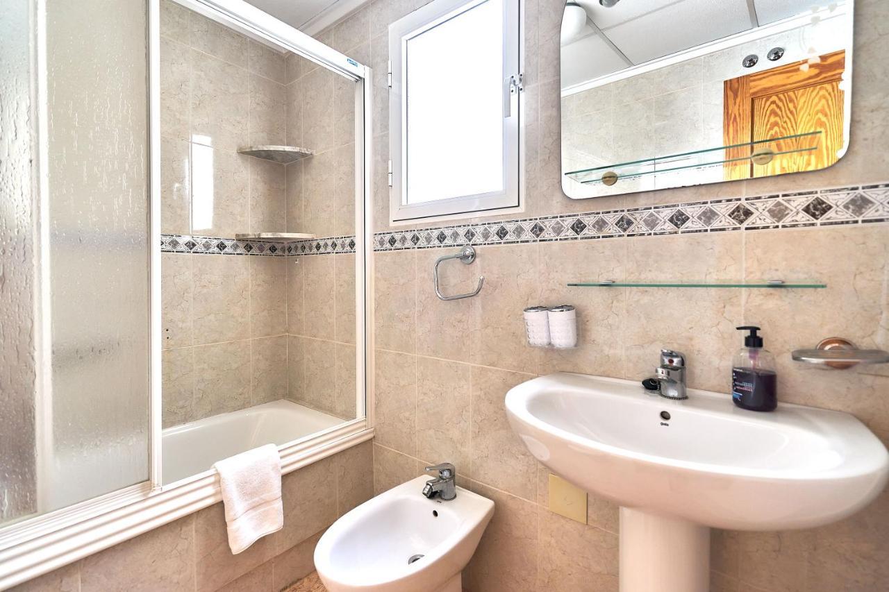 Espanhouse David 2 Bedroom Apartment Torrevieja With Pool エクステリア 写真